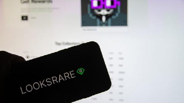 NFT Marketplace Looksrare Launches Version 2, Cutting Protocol Fees by 75 and Introducing Bulk Purchases