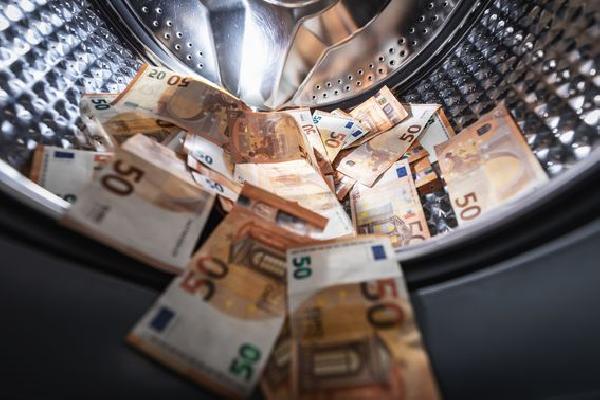 Shuttered Crypto Exchange Bitzlato Says It Plans to Resume Operations: Report
