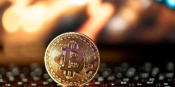 Bitcoin Exchange Supply Reaches 7-Year Low as Traders Hunker Down