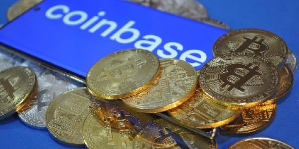 Coinbase Decided Following Strategy‘s Bitcoin Reserve Playbook ‘Too Risky’: CEO