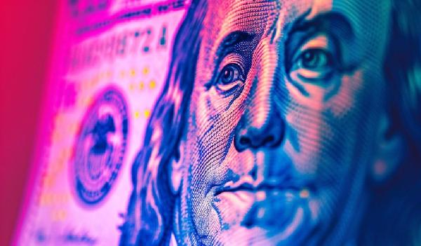 China Abruptly Dumps $8,200,000,000 in US Treasuries As Dollar Extends Massive Losses