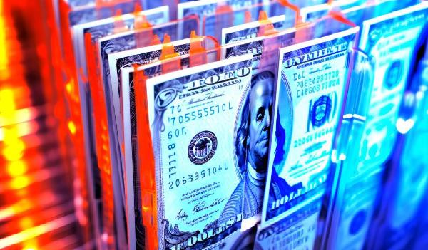 ‘Bank to the Stars’ Facing $770,000,000 Lawsuit for Allegedly Aiding Ponzi Scheme, Ignoring Glaring Red Flags: Report