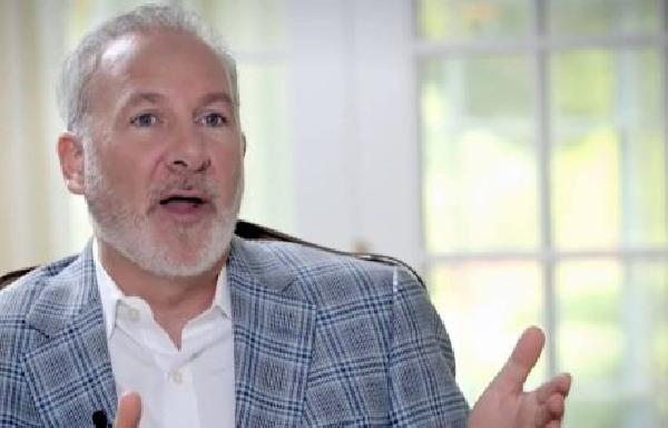Peter Schiff Admits a US Bitcoin Reserve Makes Sense but Rejects XRP Inclusion