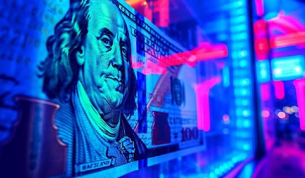 Billionaire Ken Fisher Pours $800,000,000 Into JPMorgan Chase in Massive Bet on US Bank – Here’s His Top Picks As 2025 Arrives