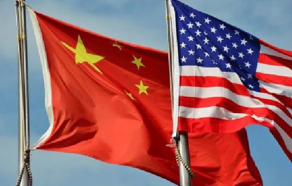 US-China Trade Tensions Escalate: Bitcoin, Stocks, Gold React to 245 Tariff Threat