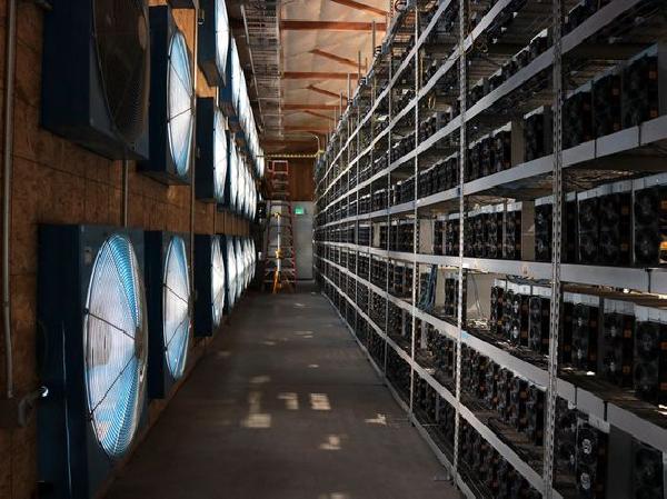 Bitcoin Miner Bitfarms Looks to Amend BlockFi Loan, Warns of Default