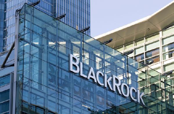 SEC’s Dialogue With Wall Street Behemoth BlackRock Regarding Spot Bitcoin ETF Application Continues – Approvals Coming in January?