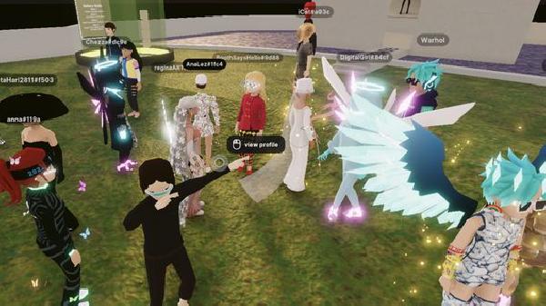 Metaverse Fashion Is on the Rise, but for Whom?