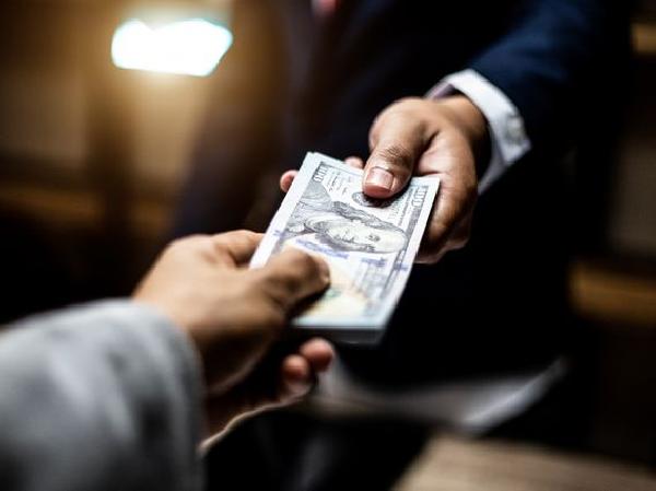 Paxos Courts MakerDAO With Paying Yield for Holding Up to $1.5B USDP Stablecoin
