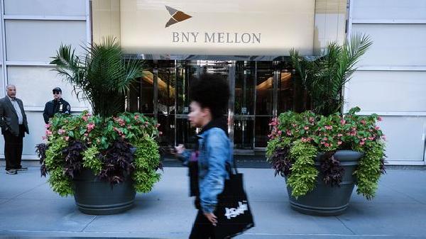 BNY Mellon CEO Says the Bank Is Going ‘Incredibly Slow‘ on Crypto
