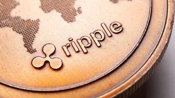 Biggest Movers: XRP, SOL Move 5 Lower to Start the Week