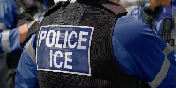 This App Alerts You to ICE Raids—Now Trump‘s DOJ Wants It Gone