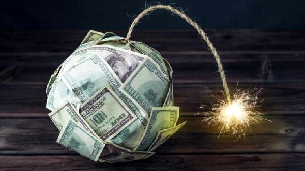 Economist Peter Schiff Warns of US Dollar Devaluation and ‘Biggest Economic Disaster‘ in History