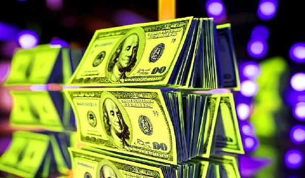 JPMorgan Chase, Goldman Sachs Abruptly Raise Recession Odds As ‘Bond King’ Says Macro Setup Could Trigger Decades of US Capital Flight: Report