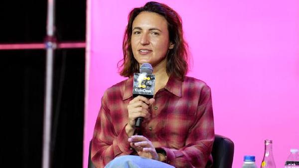 Web3 Music Requires Fresh Ideas to Succeed, Says Warner Music Exec