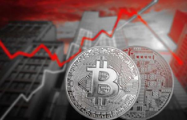Bitcoin’s Resilience Tested as Tariffs and Macroeconomic Pressure Drive Market Volatility