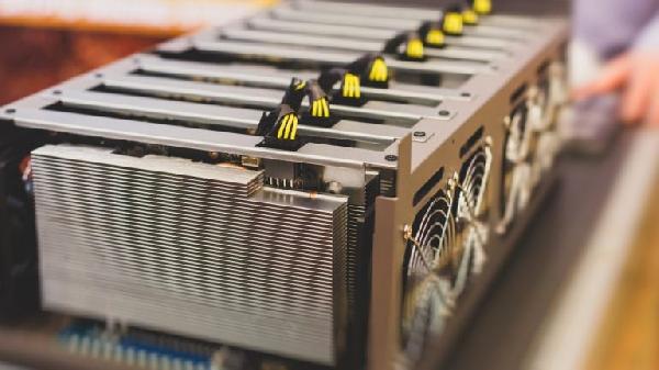 March Bitcoin Mining Stats Show Climbing Revenue and Hashrate Highs