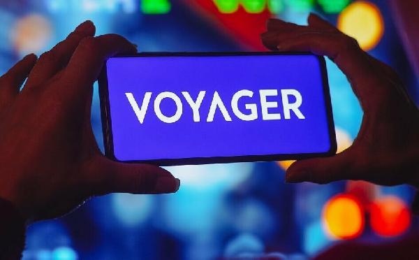 Suspicion Arises as Bankrupt Voyager Transfers Tokens to Coinbase – What‘s Going On?