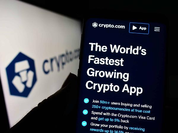 Crypto.com Gains Key UK Regulatory Approval as Electronic Money Institution