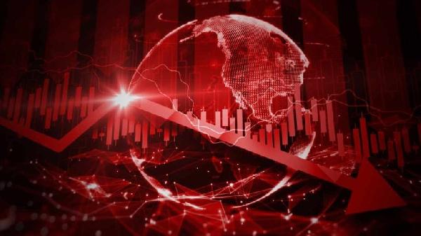 Commodity Strategist Warns US Economy Heading Toward ‘Severe Deflationary Recession‘