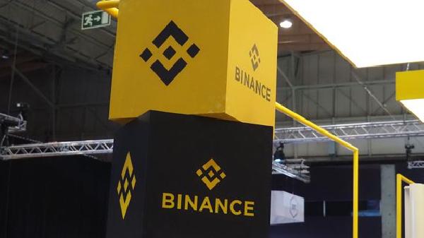 Bitcoin Network Congestion Causes Binance to Pause Withdrawals