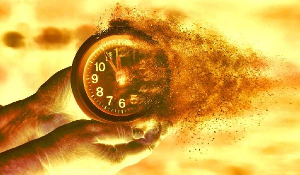 Rich Dad Poor Dad Author Says Biggest Ever Real Estate Crash Coming, Calls BTC and Precious Metals the Answer