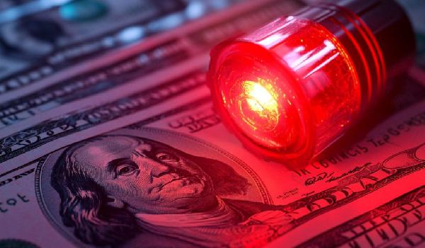 $100,000 Drained From Bank Accounts At Wells Fargo, Bank of America and Other US Banks in One US County, Say Police – Here’s How
