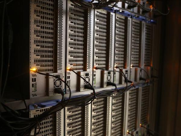 Hive Blockchain Deploys First Intel-Powered Bitcoin Mining Machines