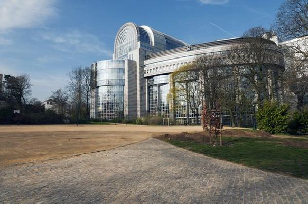 Panic Mustn’t Be Allowed to Spread After SVB Collapse: EU Lawmaker