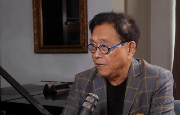 Robert Kiyosaki Predicts Bitcoin (BTC) Price to Hit $300K by 2024 End