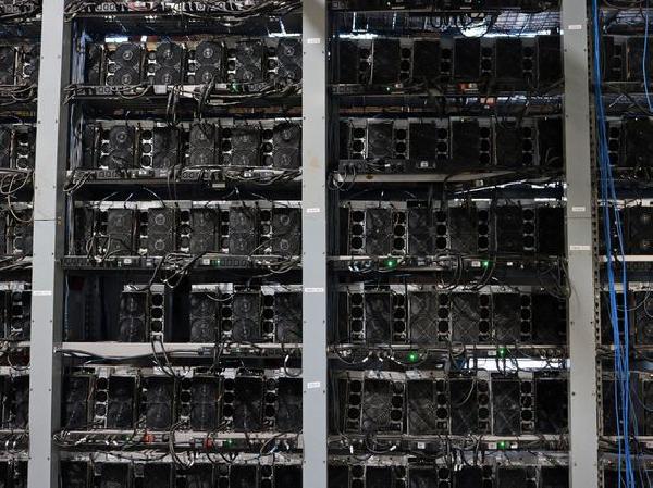 Immersion Cooling Firm LiquidStack Secures Series B Funding to Build Manufacturing in U.S.
