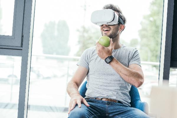 As Apple Announces its New VR Headset This Crypto Startup is Creating a Decentralized Freelancer Ecosystem on the Metaverse – Here‘s How it Works