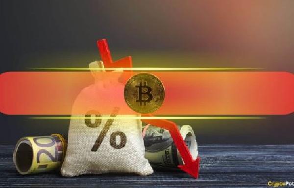 Bitcoin Dumps As US Slaps China With Whopping 104 Tariffs